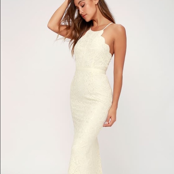 Lulus Dresses & Skirts - Lulu’s cream lace gown XS new with tags